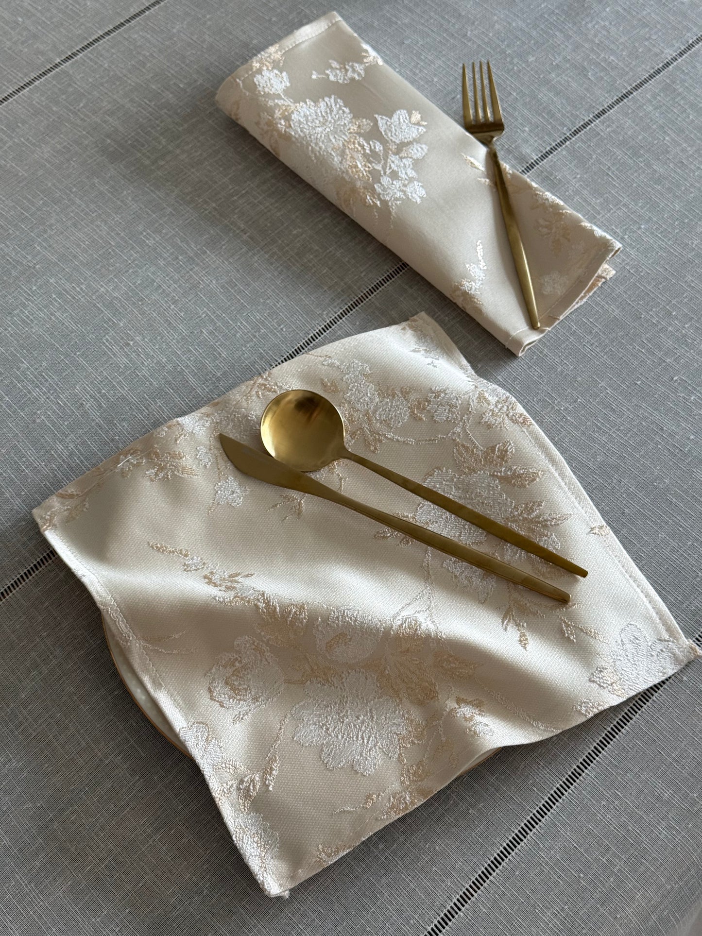 Golden Roses Napkin