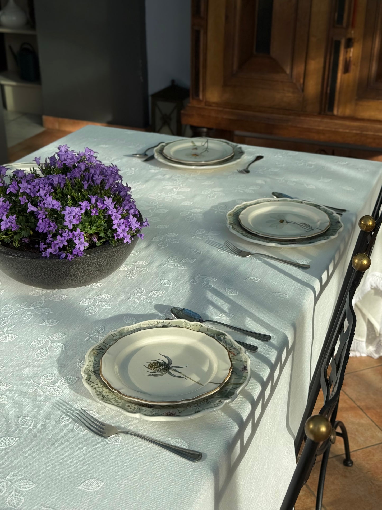 Linen Vines