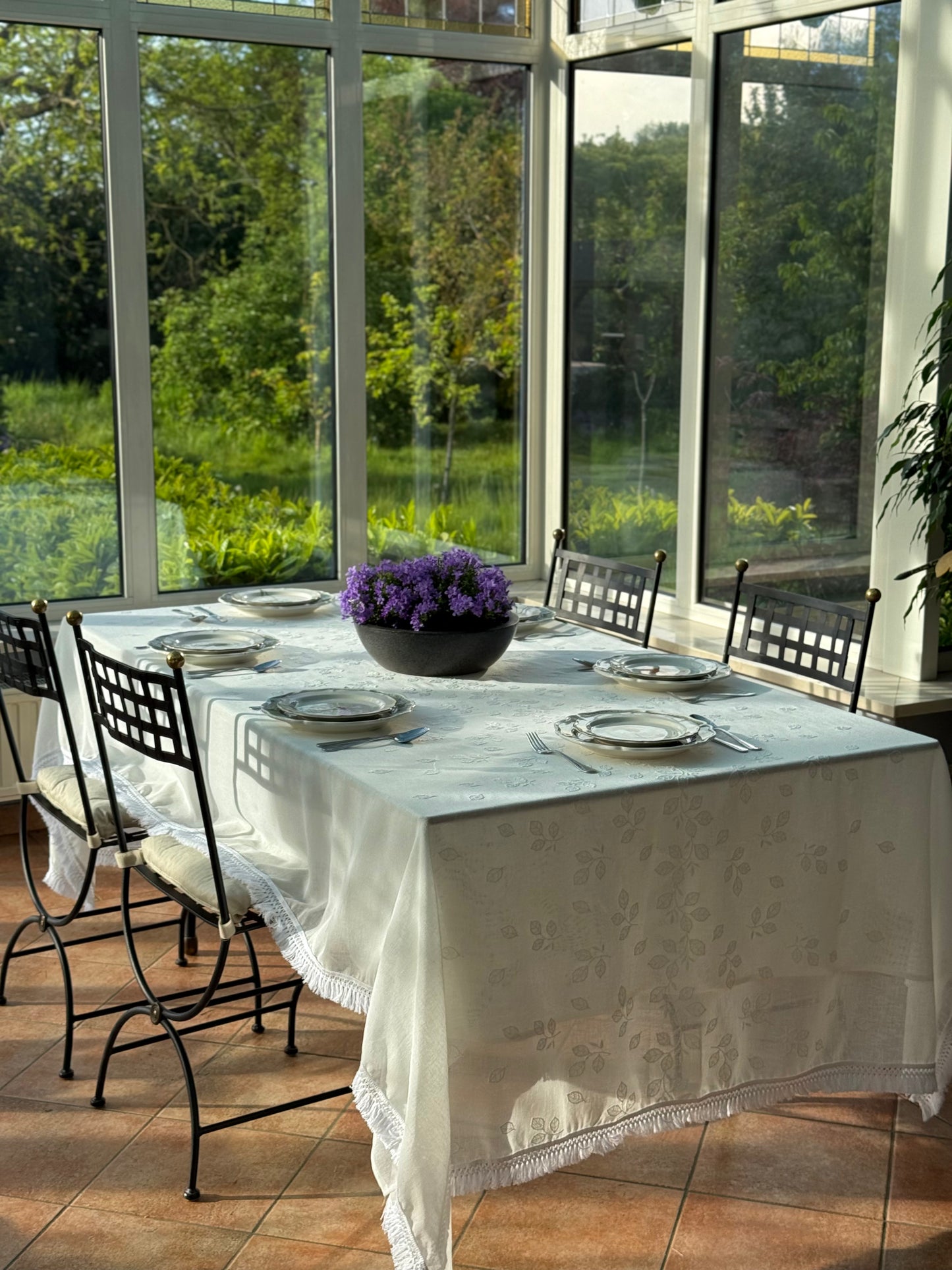 Linen Vines