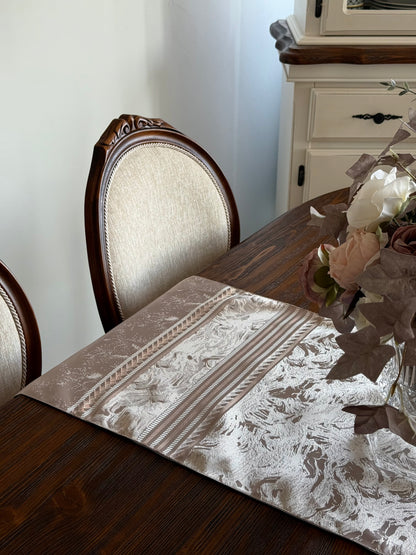 Swirl Grace Runner