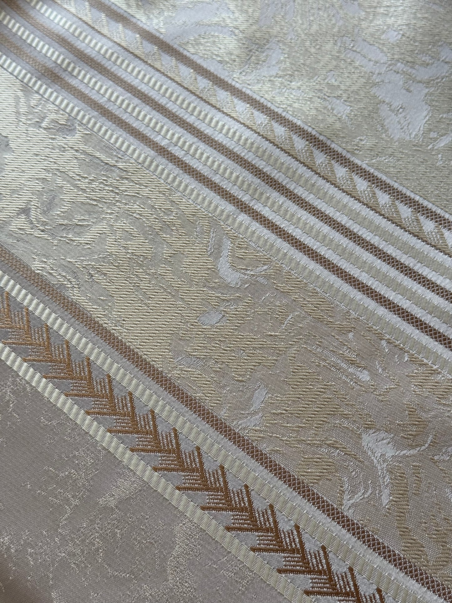 Swirl Grace Runner