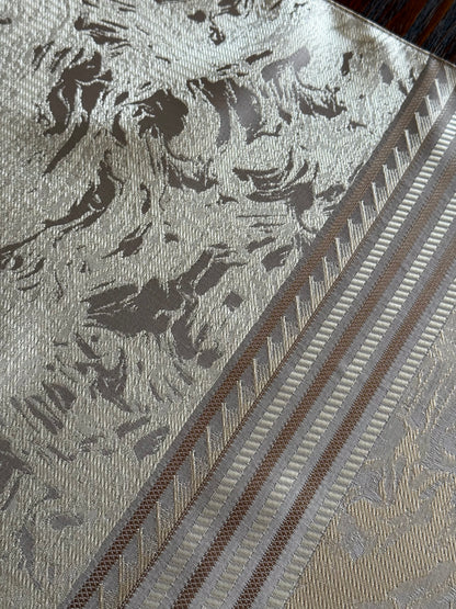 Swirl Grace Runner