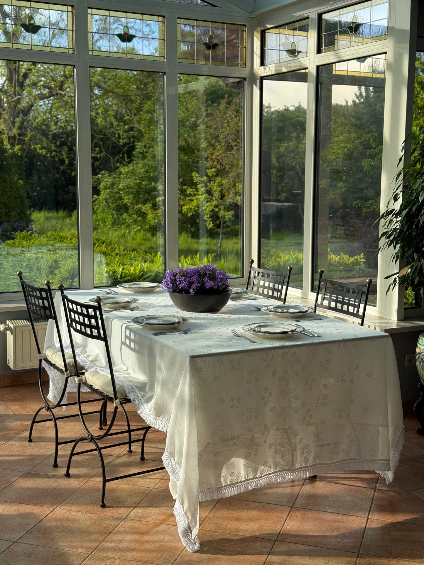 Linen Vines