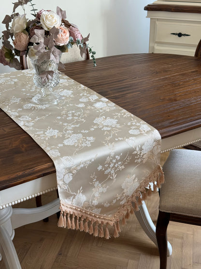 Golden Roses Runner