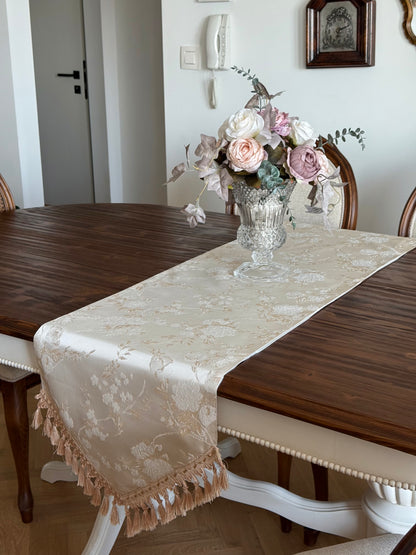 Golden Roses Runner