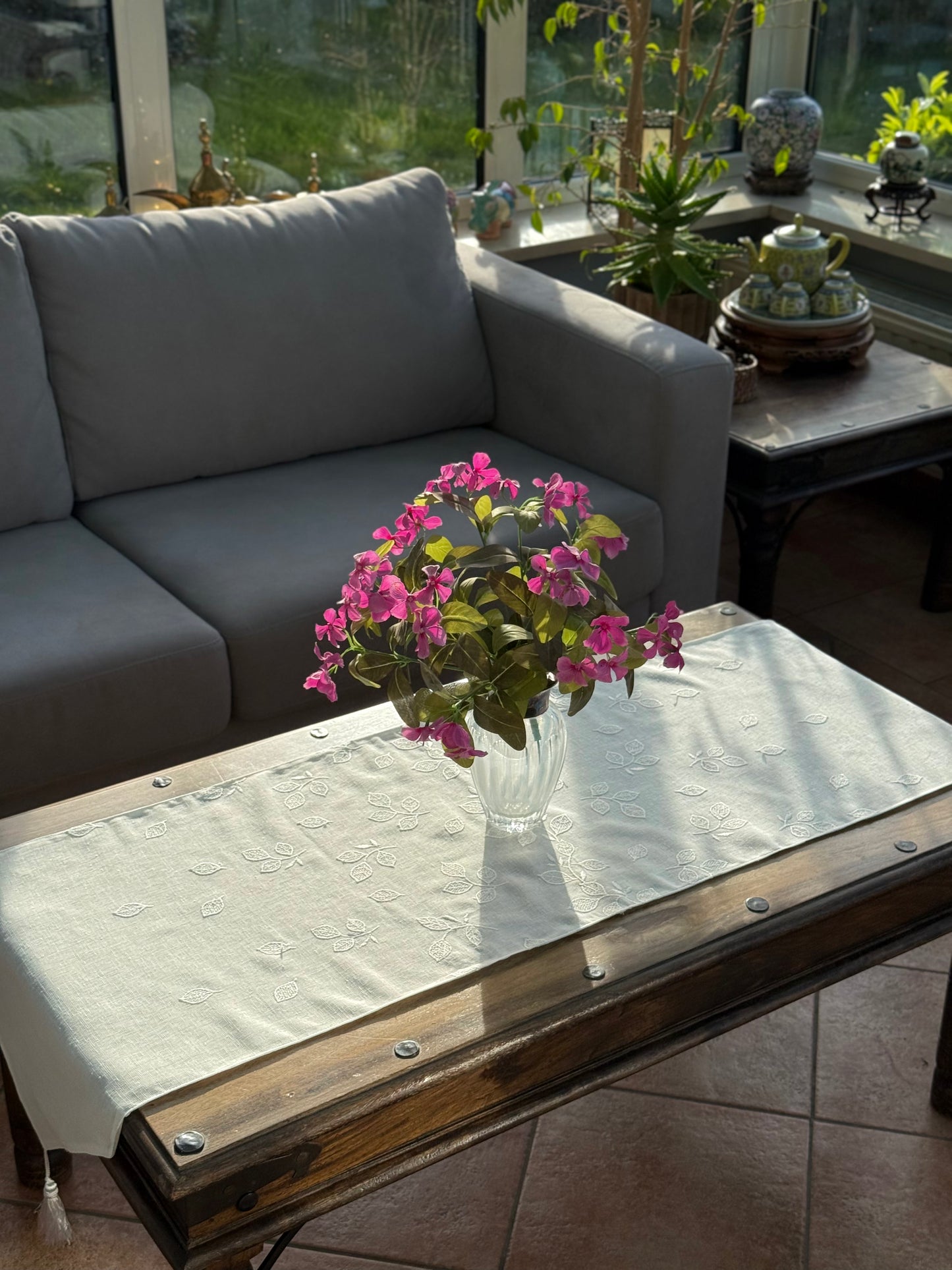 Linen Vines Runner