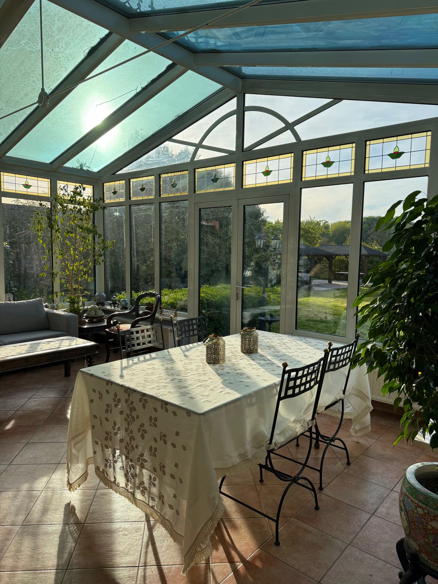 Linen Vines