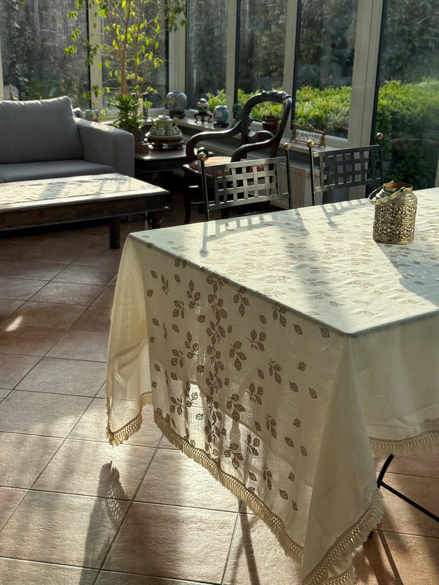 Linen Vines
