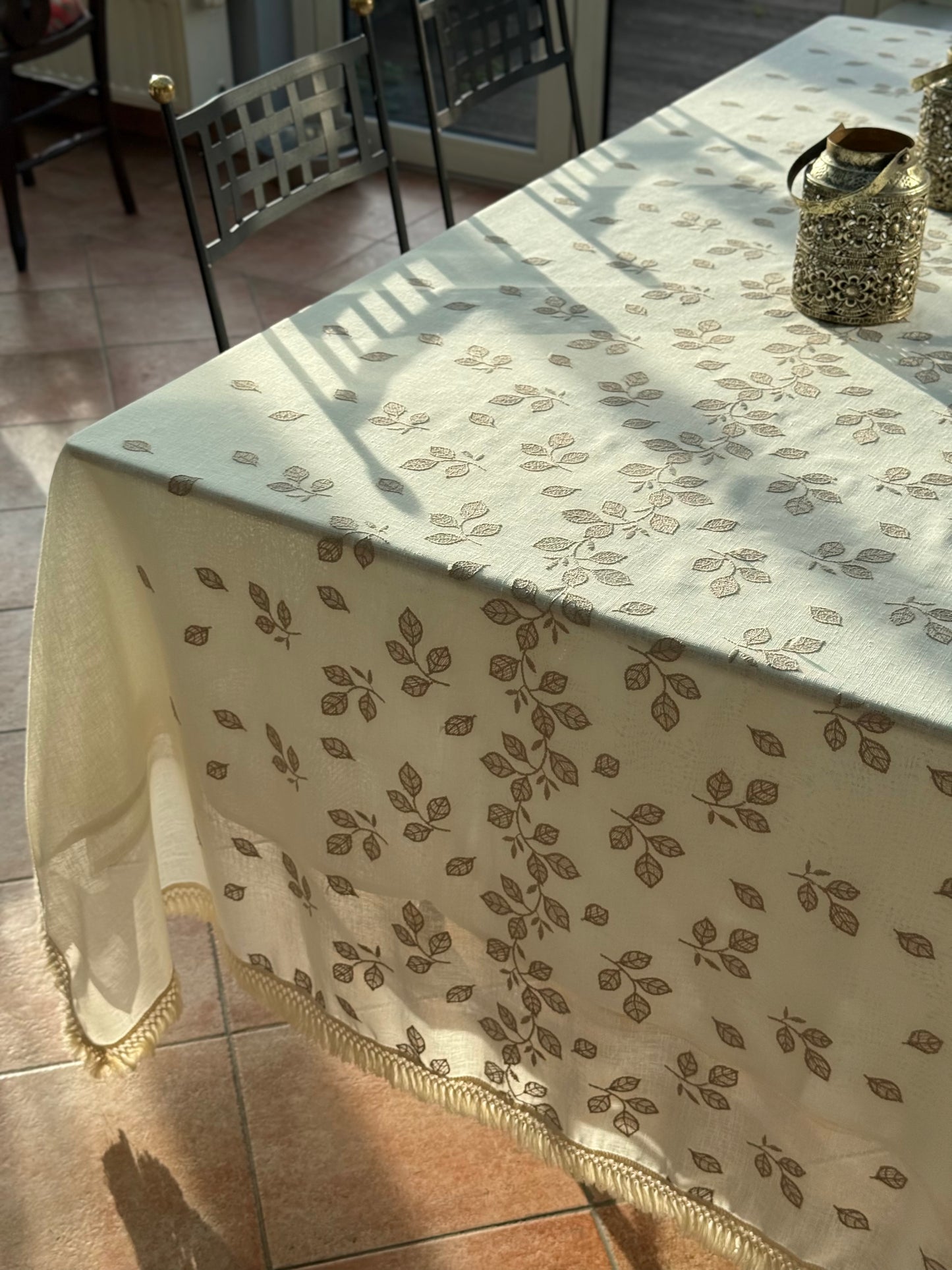 Linen Vines