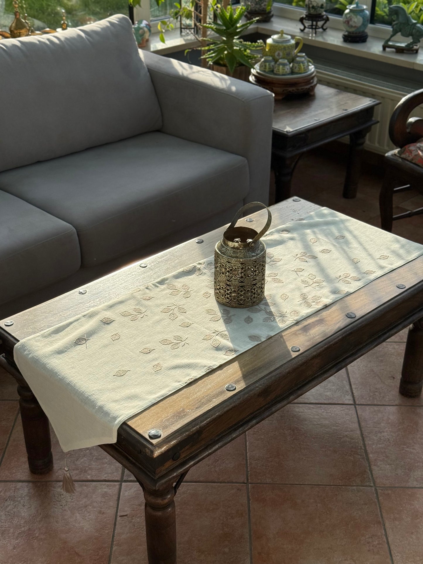 Linen Vines Runner