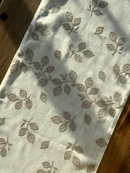 Linen Vines Runner