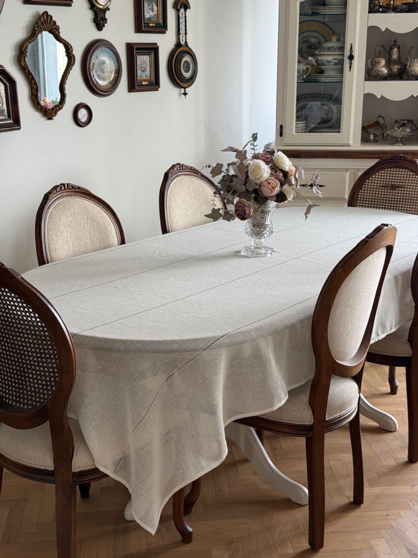 Linen Ajure