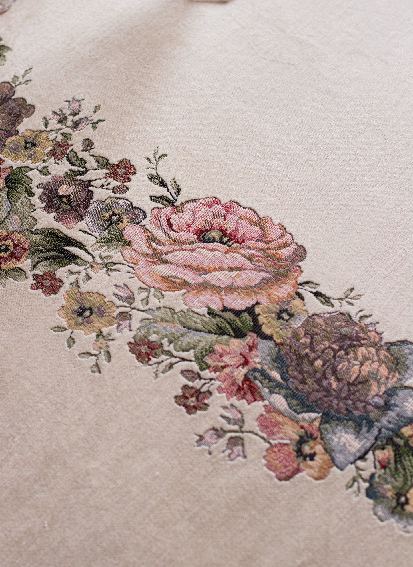 Classic Roses dining tablecloth