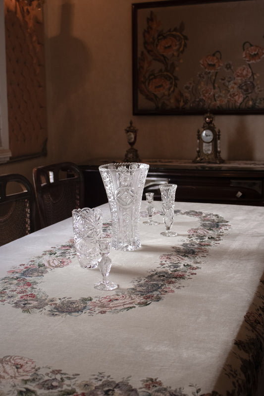 Classic Roses dining tablecloth