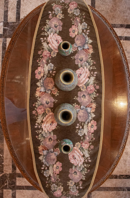 Classic Roses oval Runner