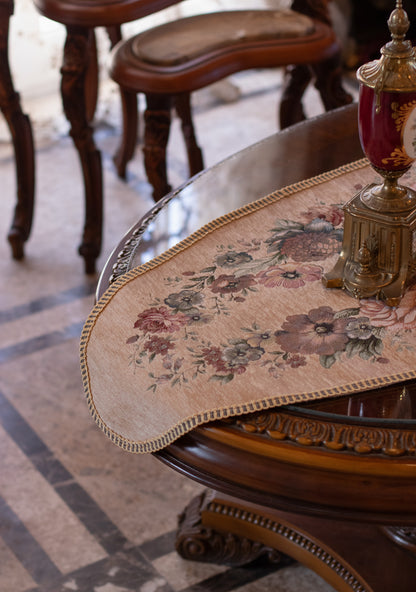Classic Roses oval Runner