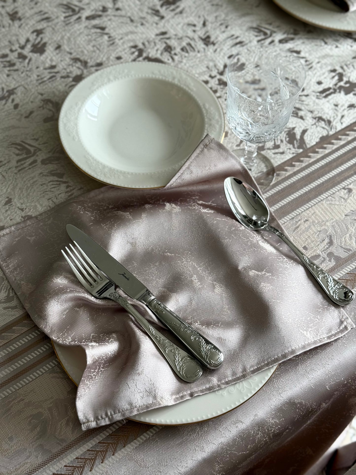 Swirl Grace Napkin