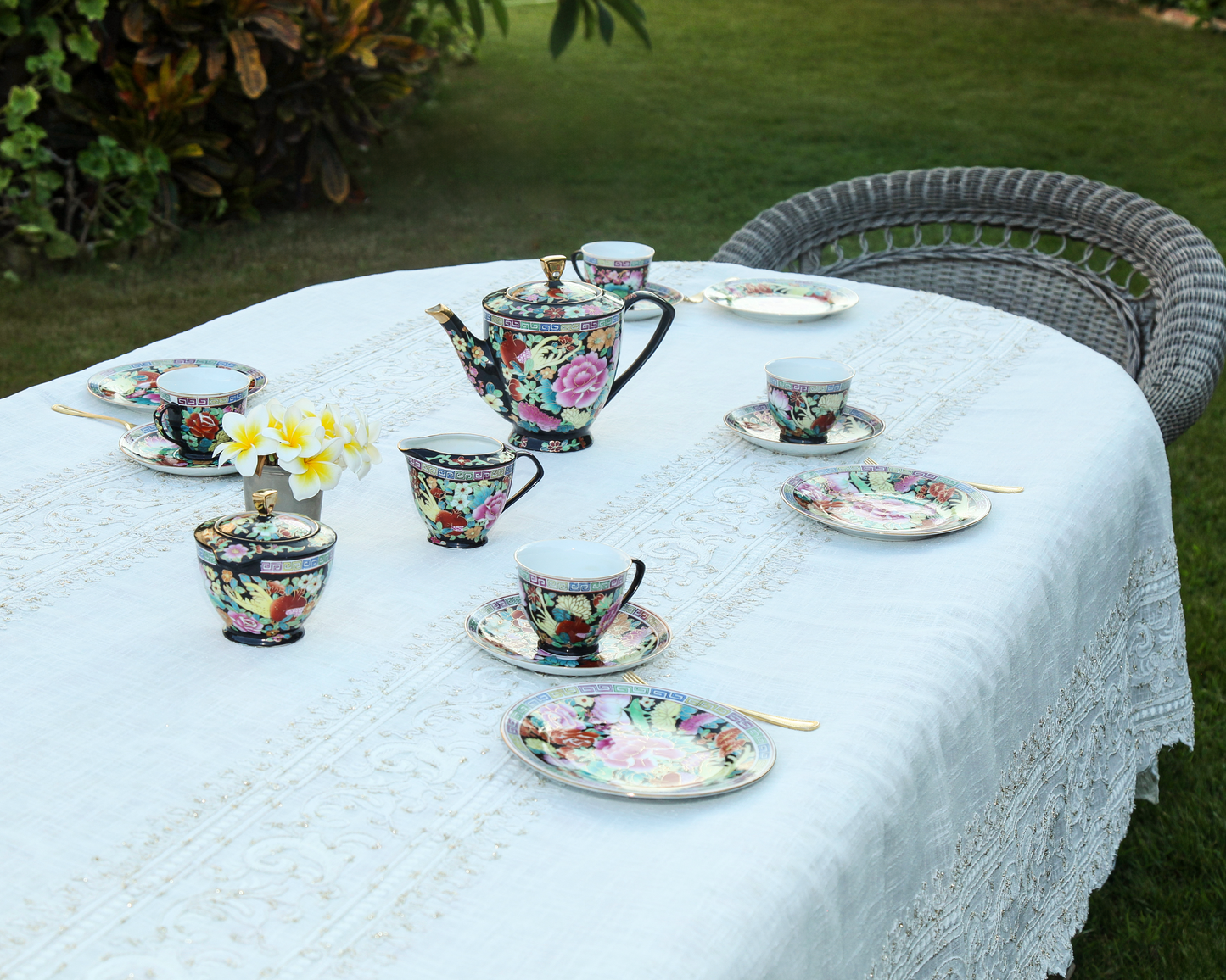 Regal Vine Linen