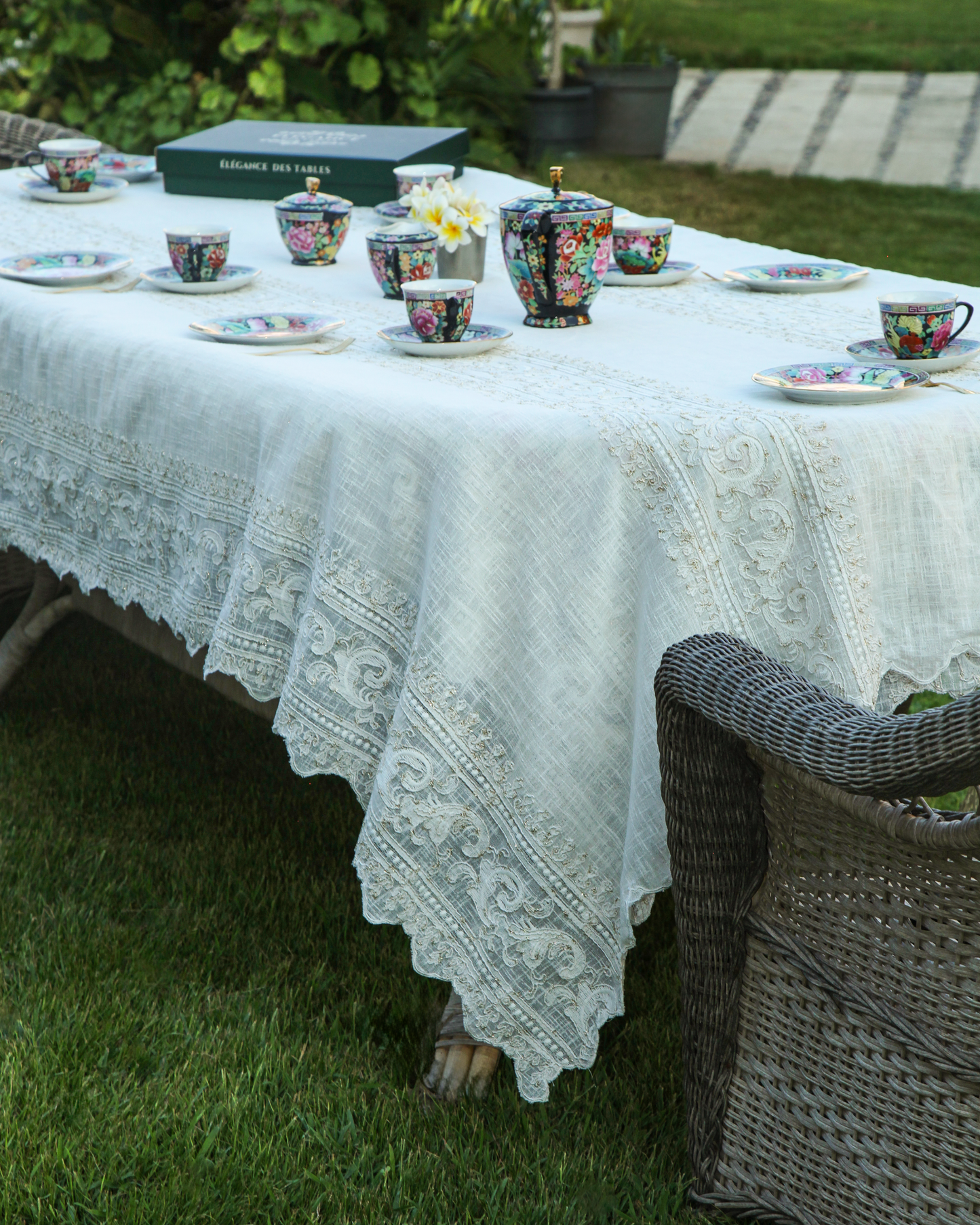 Regal Vine Linen